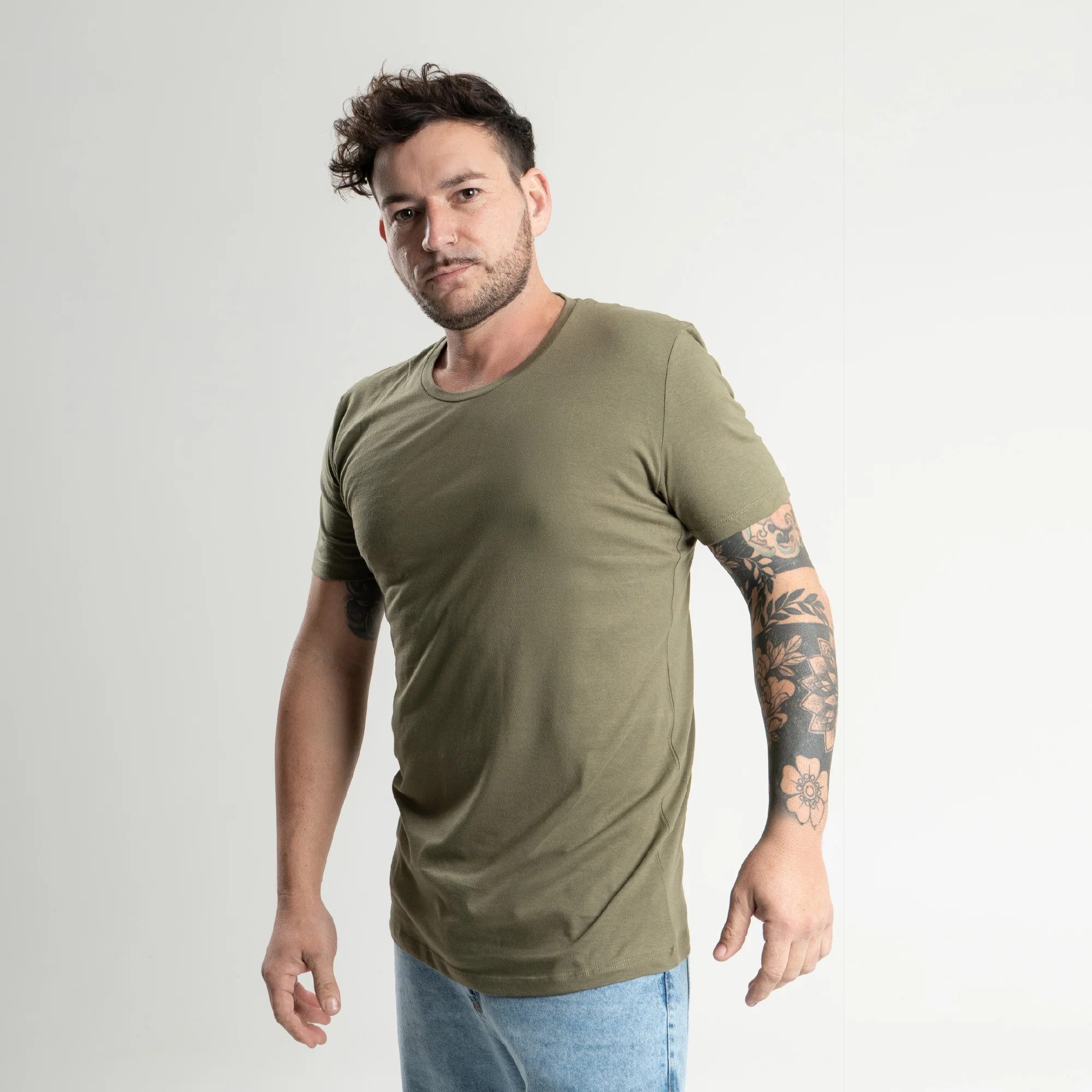 Pack 6+1 CAMPERA GRATIS - Remeras que te hacen ver mejor al instante - Image 11