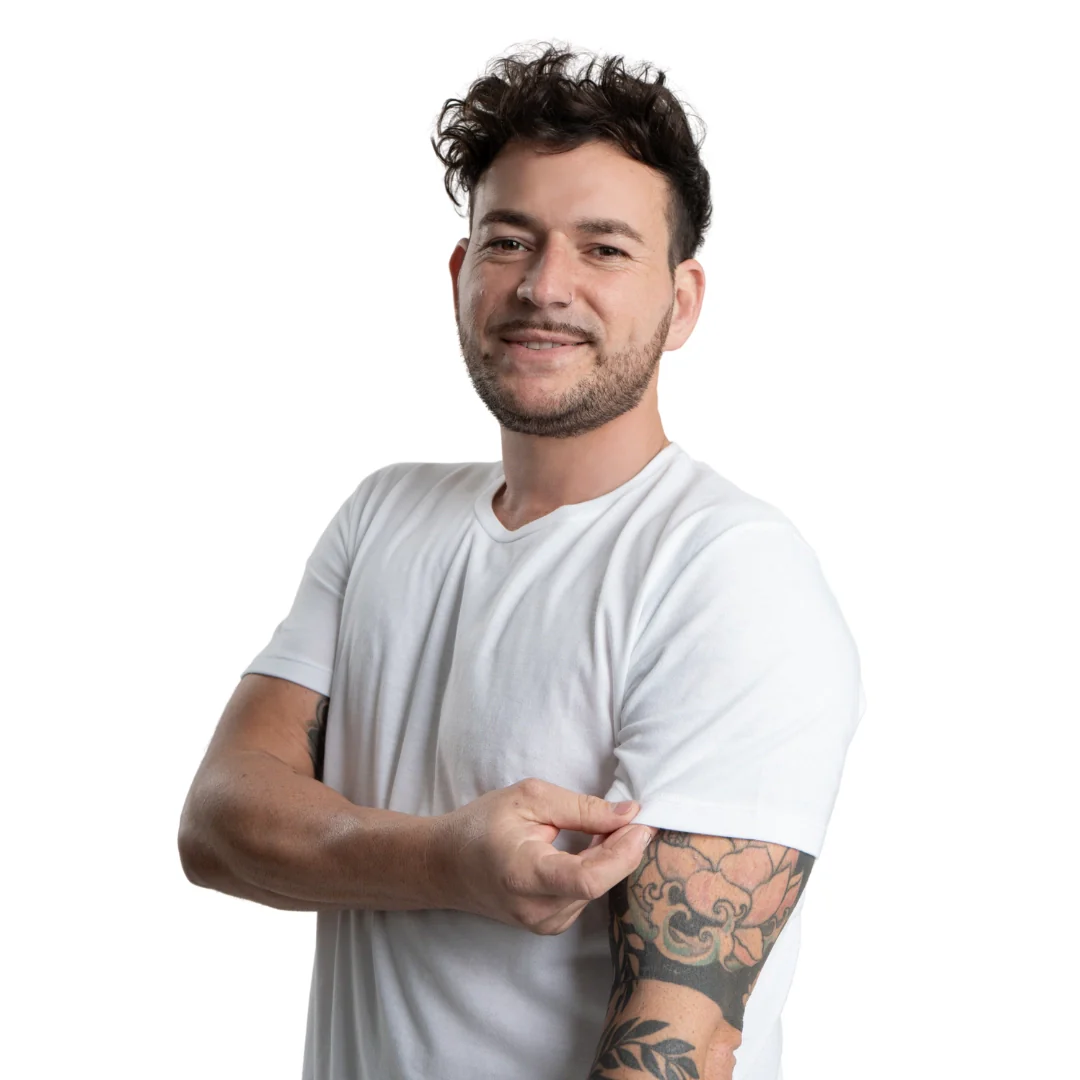PACK 50% OFF 3 Remeras + Campera Gratis - Image 6